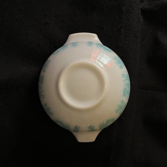 Vintage Pyrex ‘Amish Butterprint ‘Cinderella’ Nesting Mixing Bowl* - Picture 3 of 6